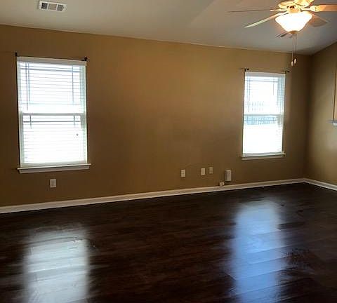2nd image of 16 Miller Pond Rd