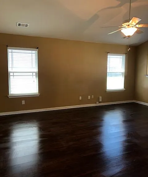 16 Miller Pond Rd — Photo 2