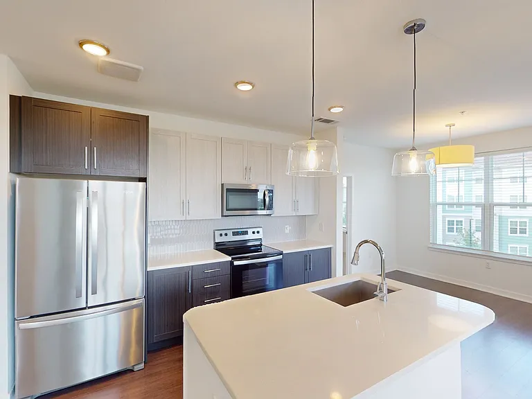 Essex Luxe Apartments — Photo 70