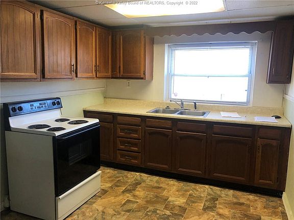 4th image of 208 10th Ave #210
