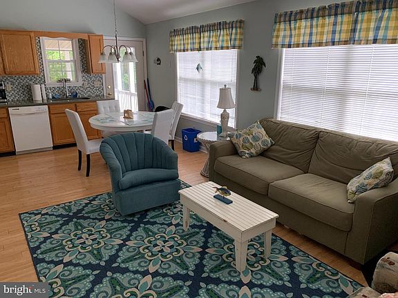4th image of 34001 Anna Maria Dr #142
