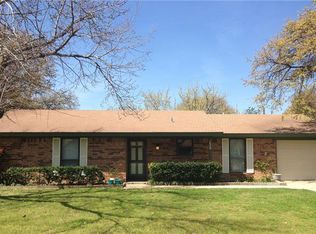 228 Gordon Dr, Azle, TX 76020