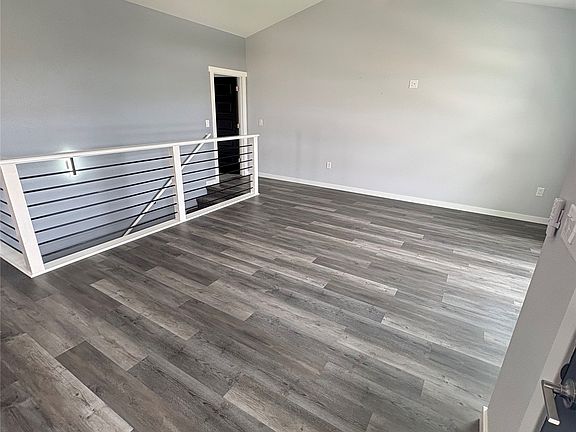 4th image of 113 Penner Ave