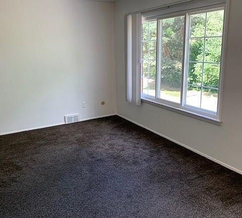 3rd image of 32718 Grand River Ave #6