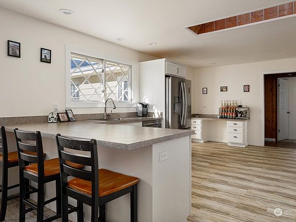 5th image of 1180 NW Elwha Street