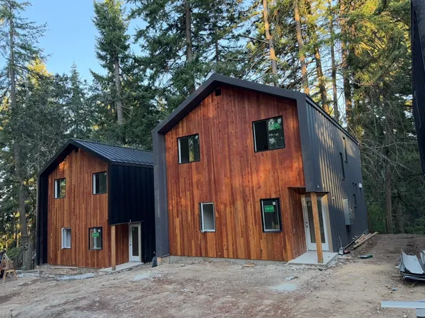 181 Alpinegrove Ln #C, White Salmon, WA 98672