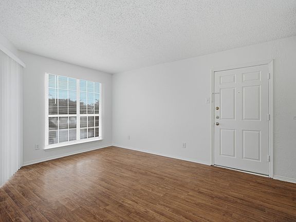 4th image of 18333 Roehampton Dr APT 1323