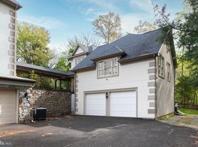 13039 Glen Mill Rd, Rockville, MD