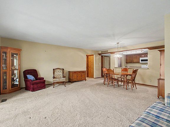 2nd image of 293 Chatham Ave