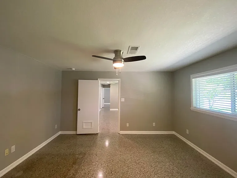 400 Argyle Ct — Photo 25