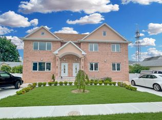 102 Jefferson Ave APT 2, Mineola, NY 11501