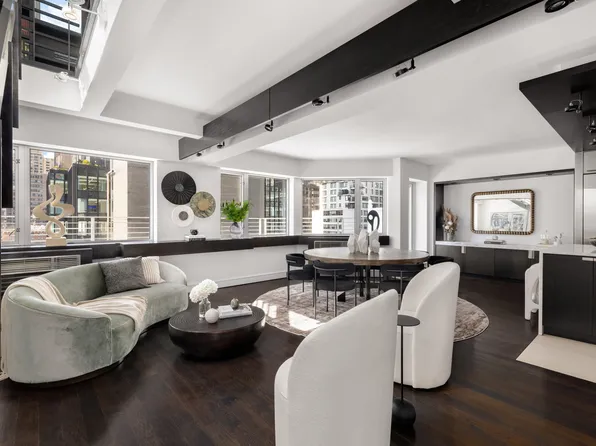 211 East 51st Street image 1 of 22