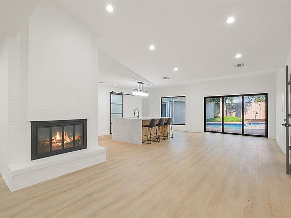 5th image of 3327 Freshmeadows Dr