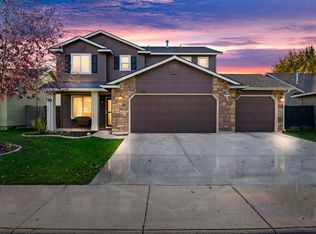 639 E Willow Brook Dr, Meridian, ID 83642