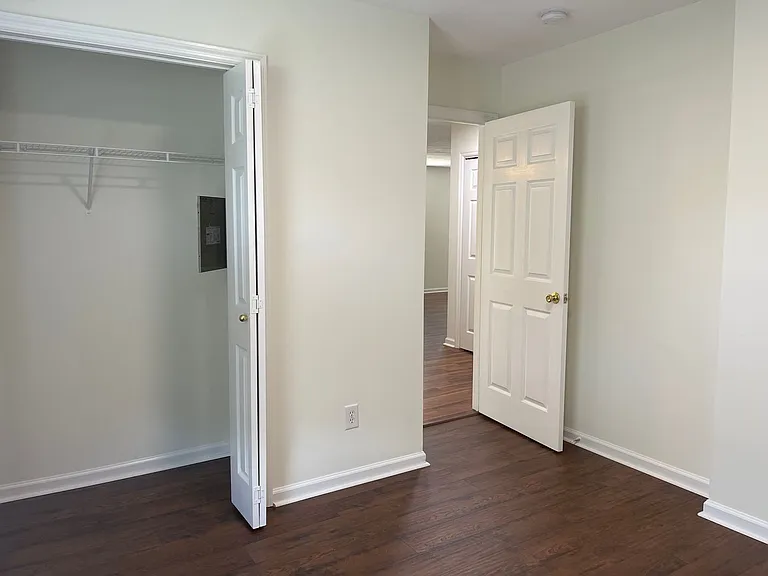 428 Newton Ct — Photo 12