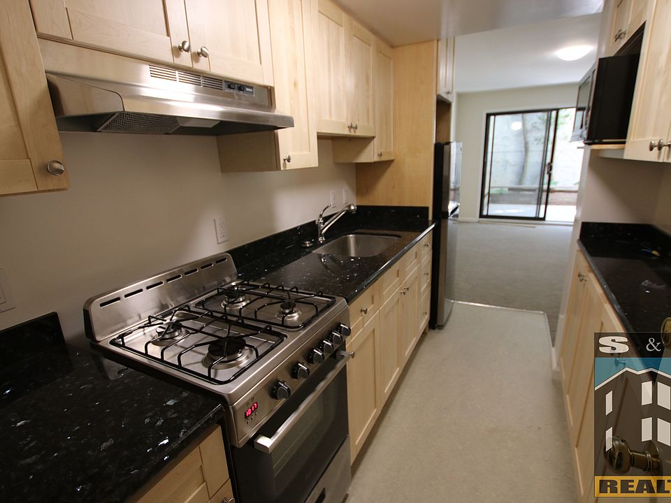 1st image of 1275 Clay St APT 7
