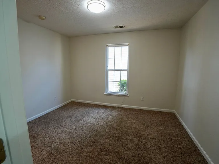 131 Lake Chateau Dr — Photo 13
