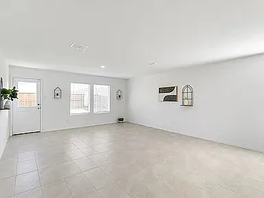 2821 Watchpoint Rd — Photo 2