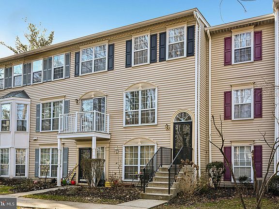 2nd image of 112 Chambord Ct