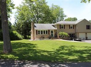 197 Jonathan Dr, Easton, PA 18045