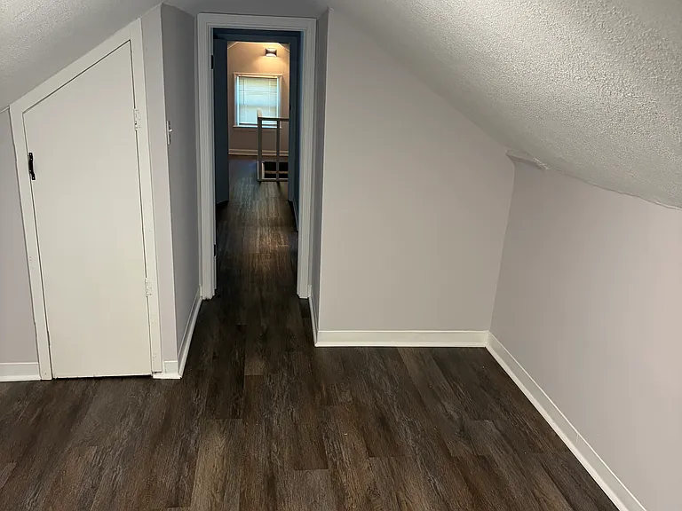 550 S Arlington Ave — Photo 12