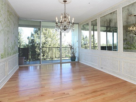 5th image of 1330 University Dr APT 85