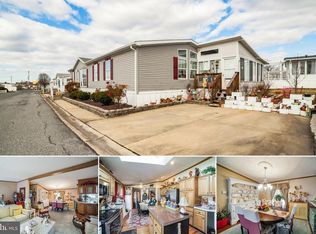 3204 Honeysuckle Ln, Middle River, MD 21220