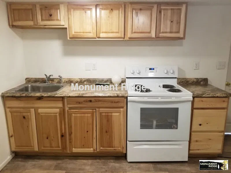 1 bed, 1036 sqft, $995 — Photo 3