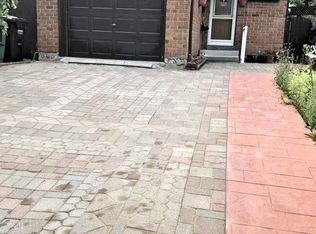2769 Willowmore Way, Mississauga, ON L5N 3N8