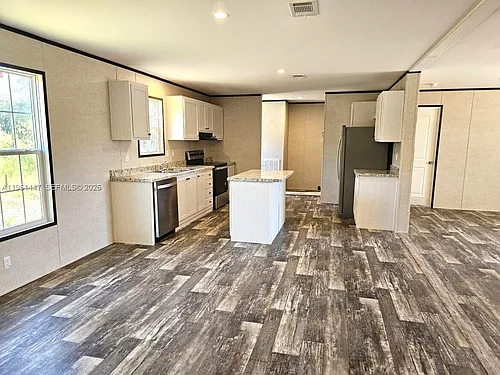 881 Woodland Blvd #0 Photo 1
