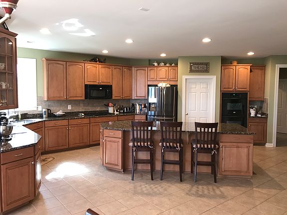 Huge Luxury Kitchen