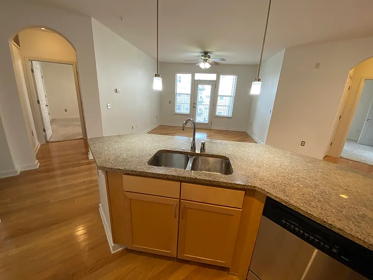 3000 Vanderbilt Pl #320 — Photo 41