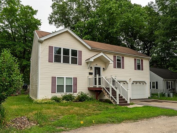 3rd image of 110 Glendale St