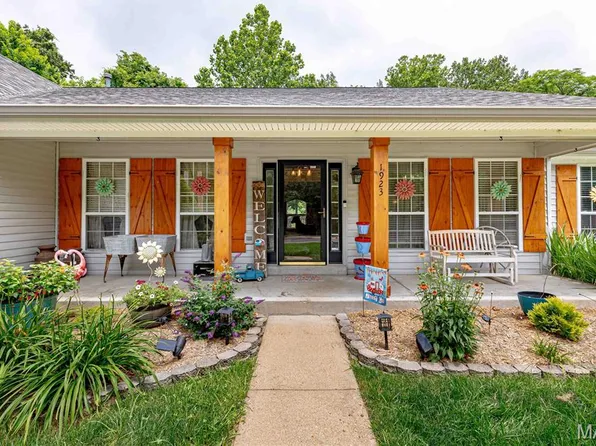 1923 Smizer Mill Rd, Fenton, MO 63026