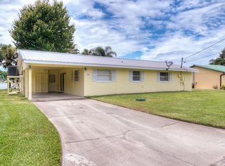 1895 Riveredge Dr, Astor, FL 32102