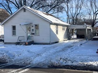 1942 S 11th St, Springfield, IL 62703