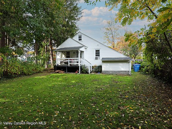 3rd image of 118 Fairview Avenue