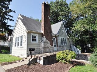 976 Greeley Ave, Saint Louis, MO 63119