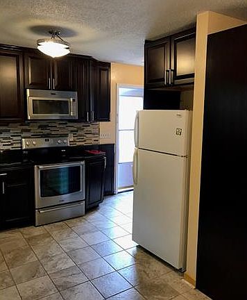 4th image of 7428 Pirates Cove Ct