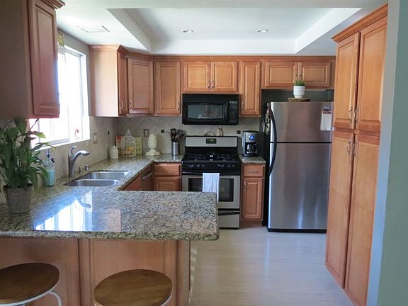 4th image of 3831 Cameo Dr
