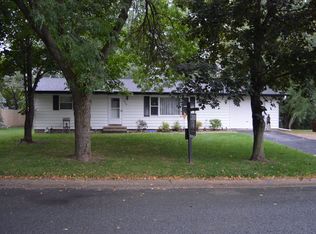 1427 Meadowlark Ln, New Richmond, WI 54017