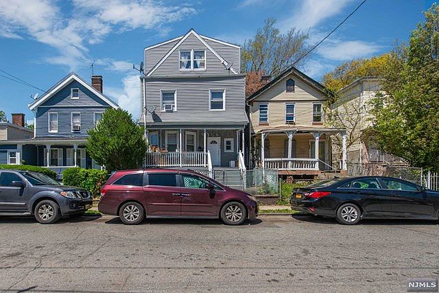 1st image of 199 Oakwood Pl #1