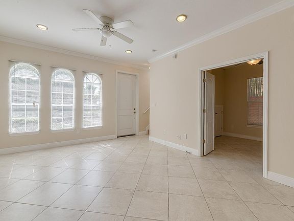 4th image of 1036 N Shine Ave