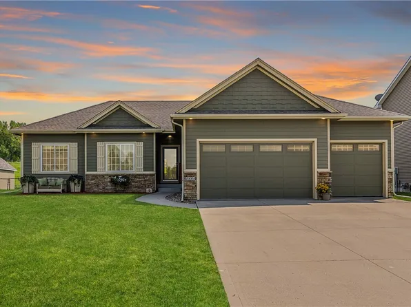 1484 Marina Cove Dr, Polk City, IA 50226