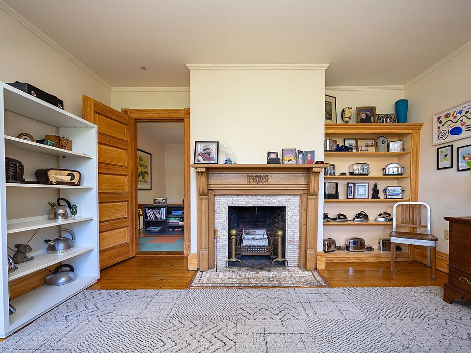 31st image of 154 Boynton Avenue