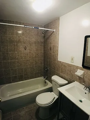 Rented by Reyes & Elsamad Real Estate Group | media 15