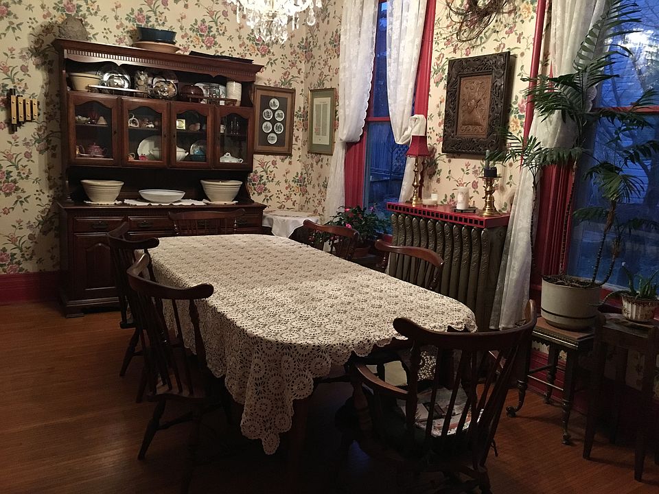 Dining Room Outside Wall