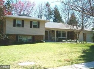 2407 Lakevale Dr, Vienna, VA 22181