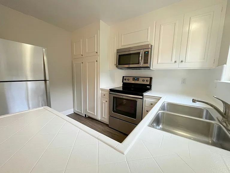 19 Belle Ave #7 — Photo 7