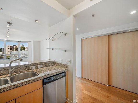 3rd image of 750 Van Ness Ave #706